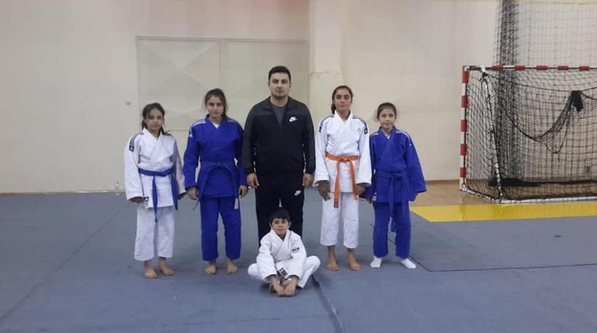 Acıg&ouml;ll&uuml; &ouml;ğrenciler Judoda uluslararası derece elde etti