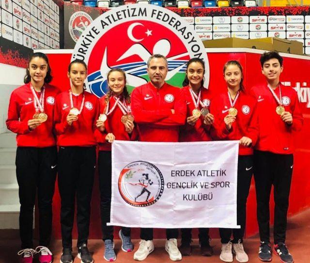 Erdek’li sporcular Türkiye şampiyonasında başarılı sonuçlar aldılar