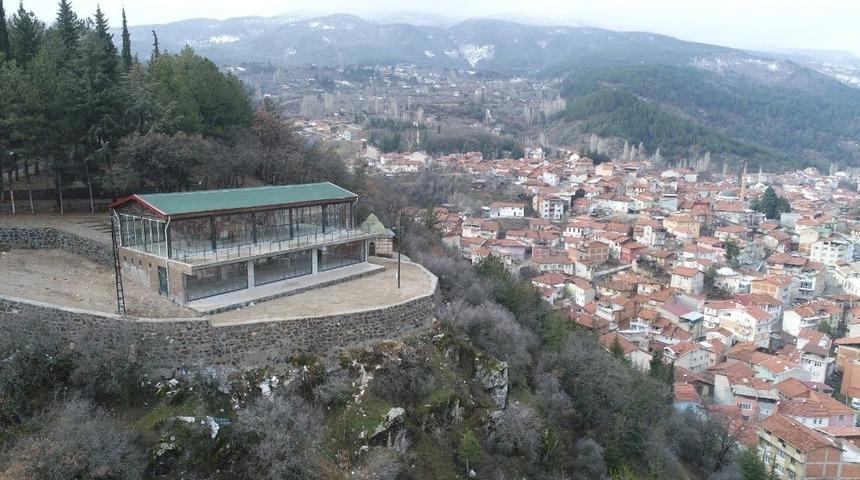 Karşıyaka seyir terası g&ouml;r&uuml;c&uuml;ye &ccedil;ıktı