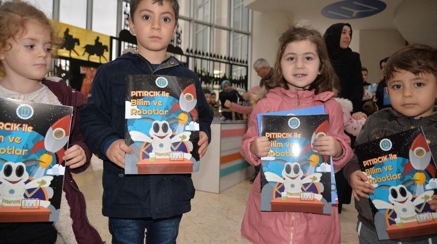 &Ccedil;ocuklar sinema salonlarını doldurdu