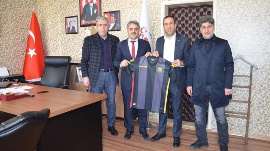 E.Yeni Malatyaspor&rsquo;dan g&ouml;revine yeni başlayan il m&uuml;d&uuml;r&uuml;ne ziyaret
