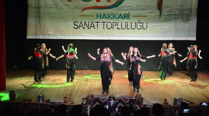 Reng-i Hakkari, Batman’da sahne aldı