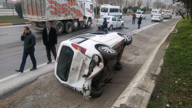 Gaziantep’te maddi hasarlı kaza