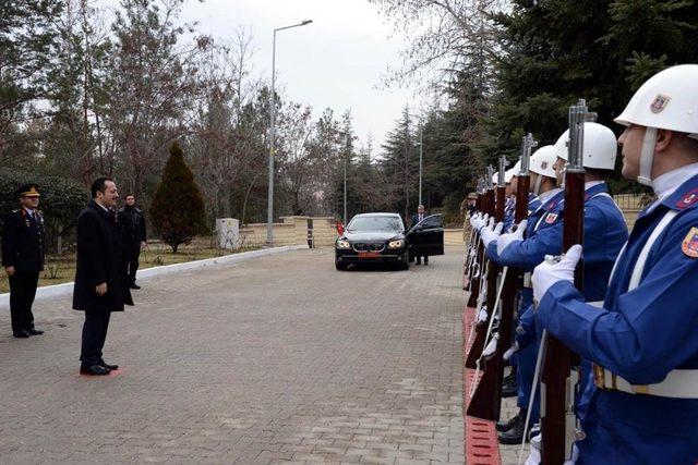 Vali Şentürk’ten Tugay Komutanlığı’na ziyaret