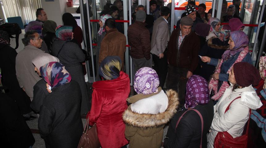 80 kişinin alınacağı geçici işe 1560 başvuru