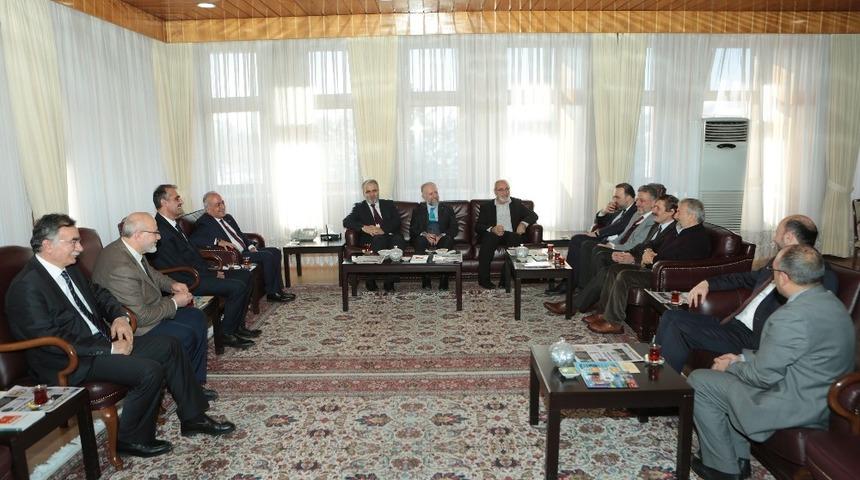 Diyanet İşleri Başkan Yardımcısı İşliyen’den Rektör Çomaklı’ya ziyaret