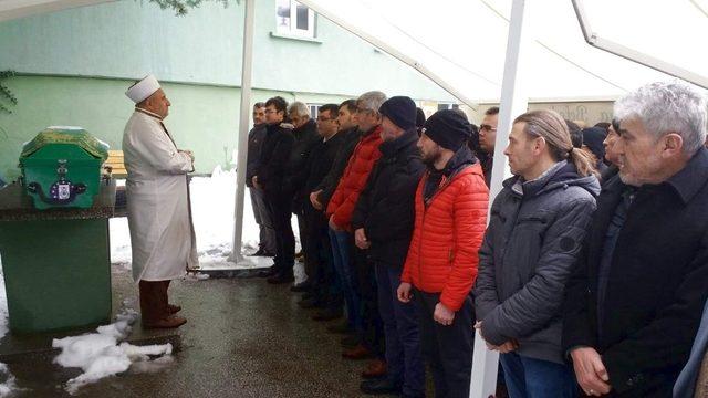 Gazeteci Ercan Kolku’nun annesi vefat etti