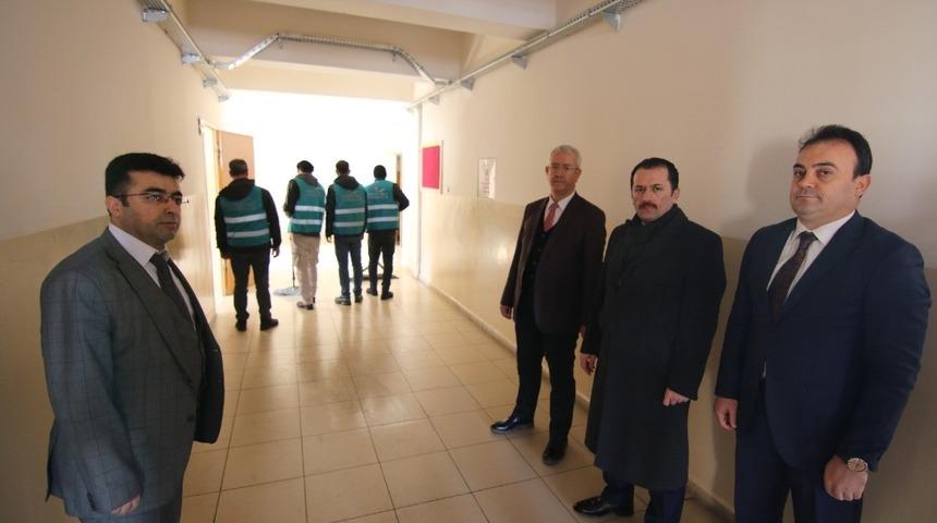 Bingöl’de hükümlüler, okullarda çalışmaya başladı