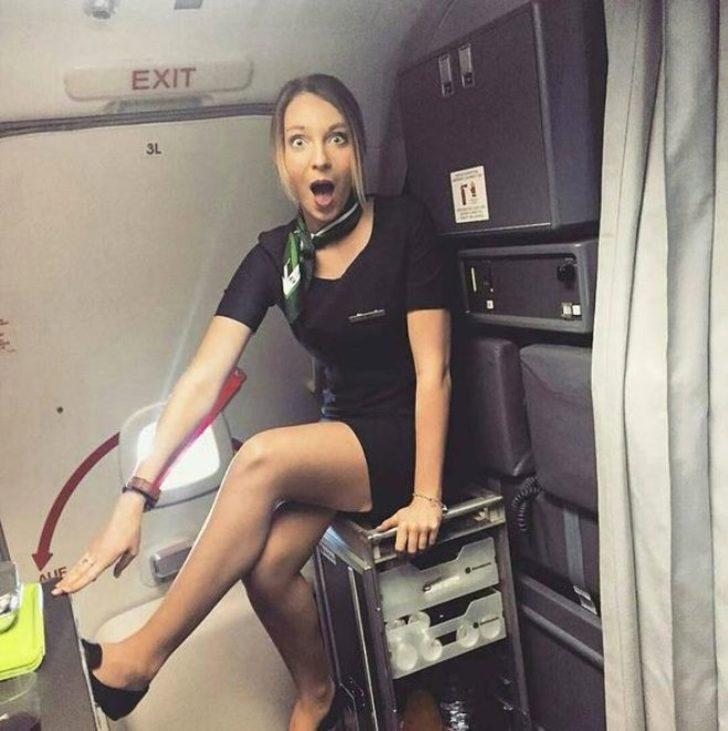  Siz indikten sonra uçakta neler oluyor, hiç merak ettiniz mi?  G3