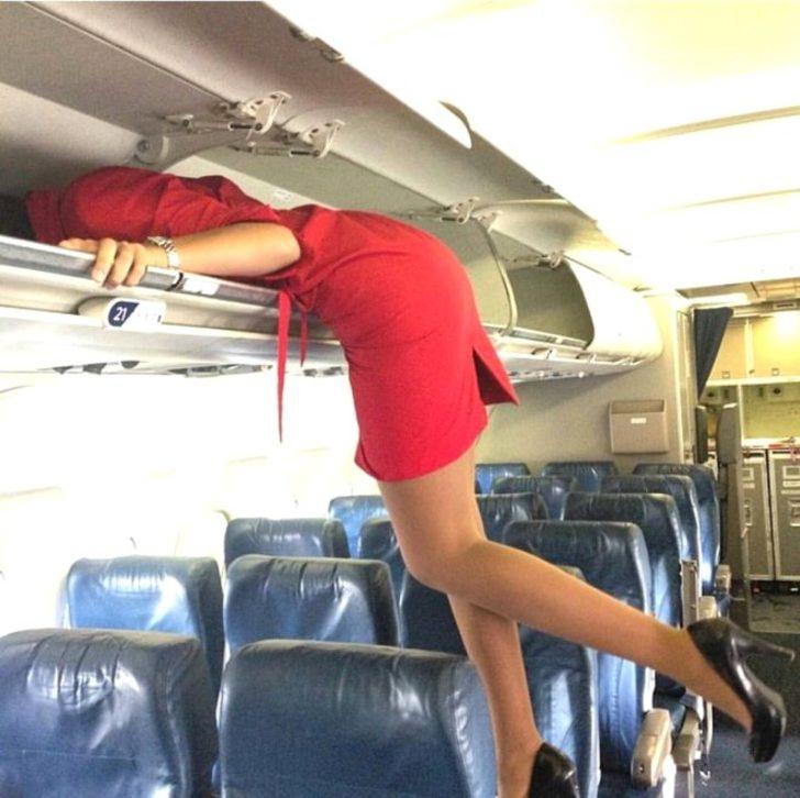  Siz indikten sonra uçakta neler oluyor, hiç merak ettiniz mi?  G5