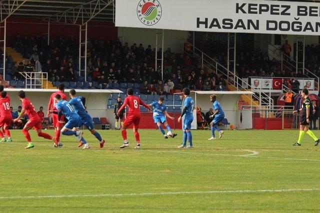 Kepez Belediyespor, galibiyetle başladı