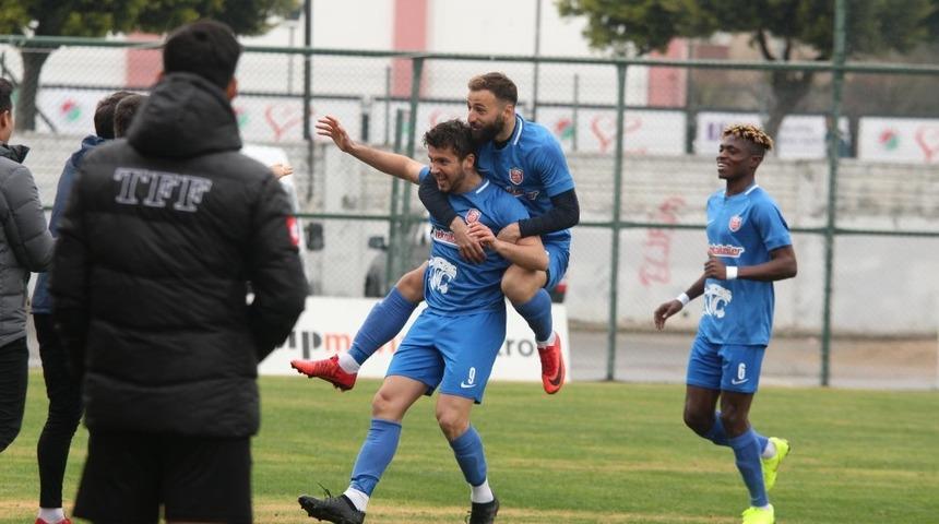 Kepez Belediyespor, galibiyetle başladı