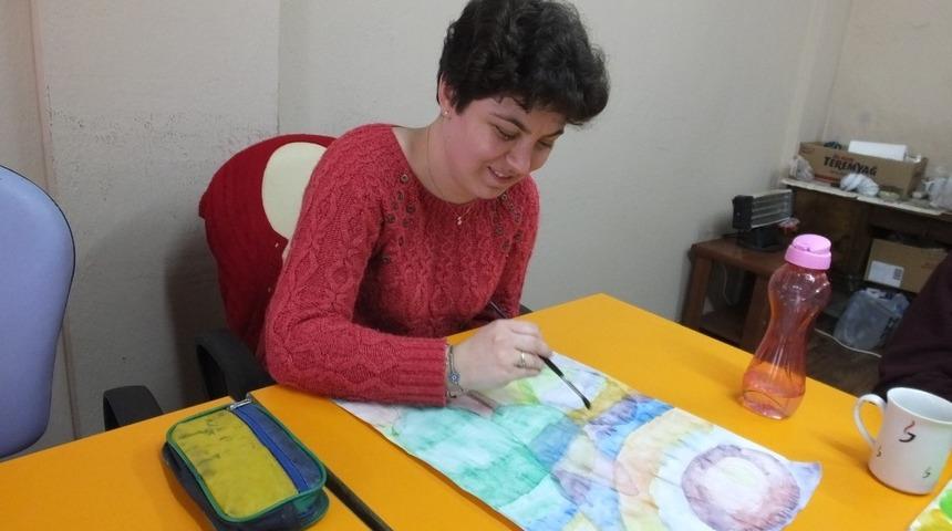 Burhaniye&rsquo;de engelli gen&ccedil;ler kurslarda beceri sahibi oldu