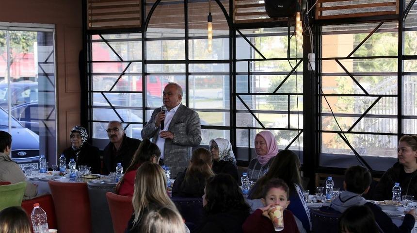 Başkan Tollu, Türkülerin Dansı topluluğu ile bir araya geldi