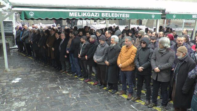 Kayseri’nin önemli simalarından Aydın Karakimseli Hakk’a uğurlandı