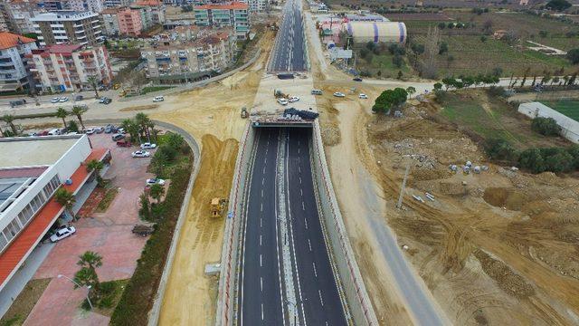 Alaşehir trafiğini rahatlatacak kavşak