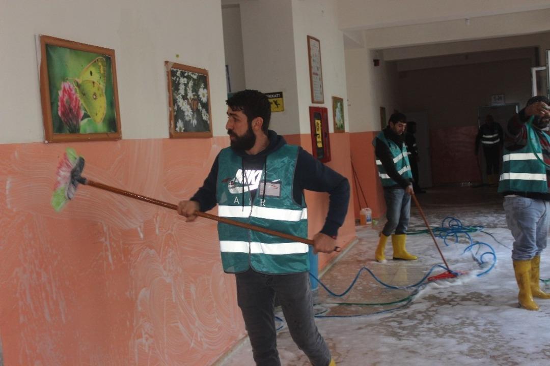 Siverek&rsquo;te mahkumlar eğitim i&ccedil;in &ccedil;alıştı