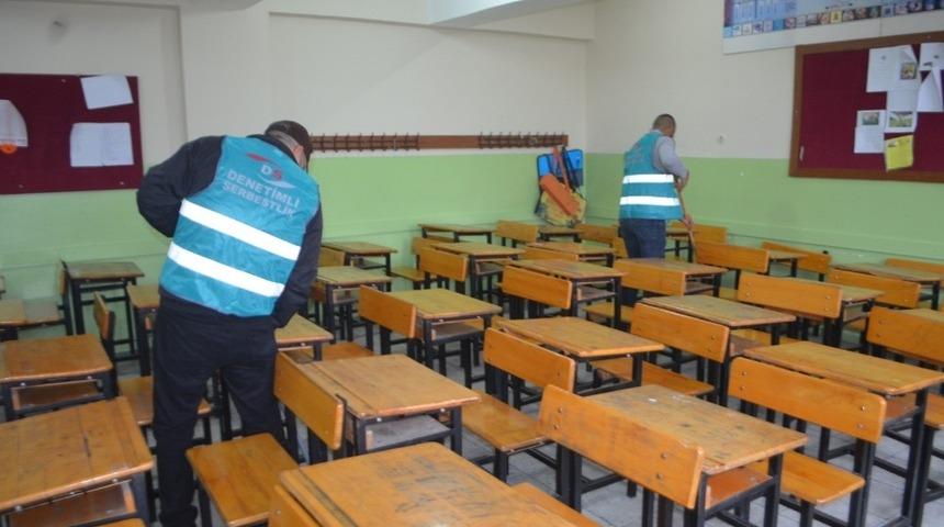 S&ouml;ke&rsquo;de okulların temizlikleri denetimli serbestlikten