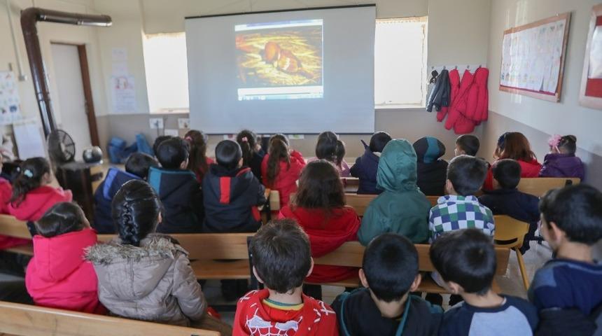Kırsal mahallelerde sinema g&ouml;sterimleri başladı