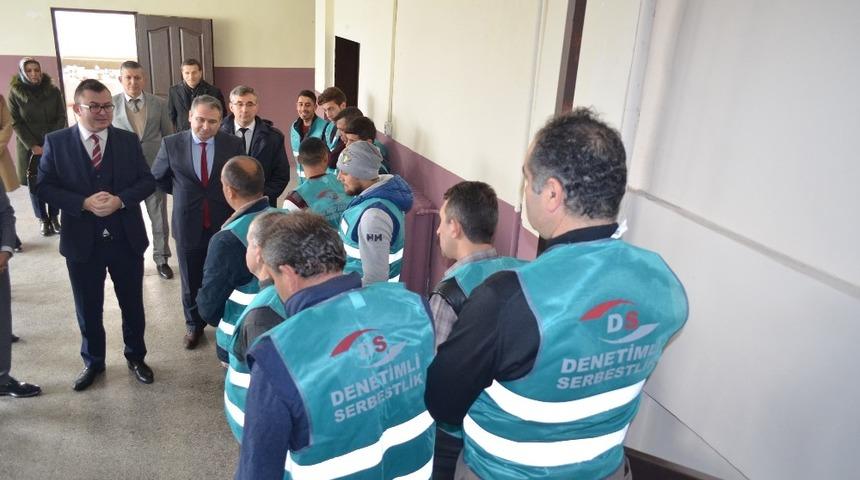 Okulların tadilat ve temizliği y&uuml;k&uuml;ml&uuml;lere emanet