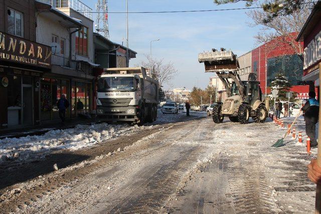 İncesu’da kar mesaisi devam ediyor