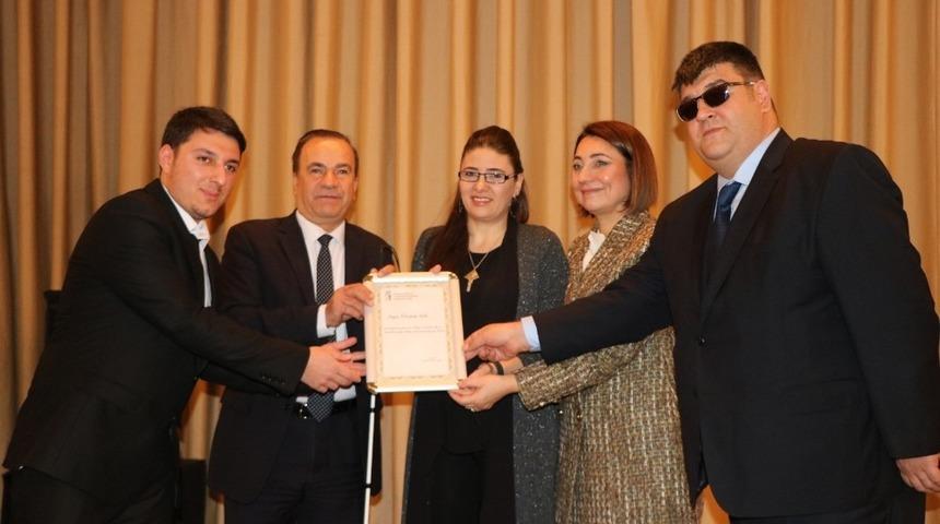 G&ouml;rme engelliler i&ccedil;in anlamlı etkinlik