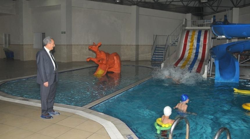 Başkan Akkaya&rsquo;dan &ccedil;ocuklara s&ouml;mestir armağanı