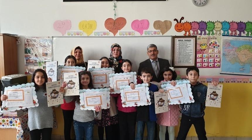 AKEDAŞ Elektrik Dağıtım A.Ş. öğrencilere ’Ali’nin Enerji Serüveni 2’ dergisi dağıttı