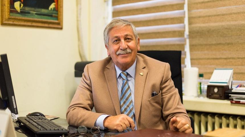 &Uuml;nl&uuml; İletişim Profes&ouml;r&uuml; Suat Gezgin emekli oluyor