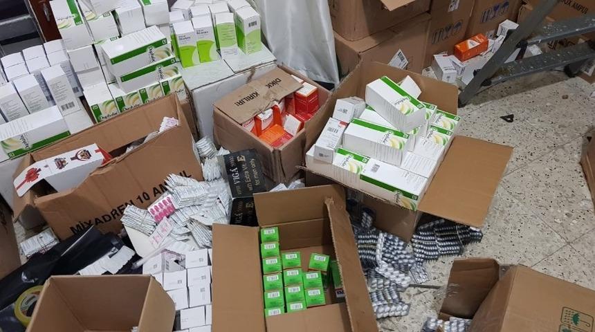 Gaziantep&rsquo;te 448 bin 987 adet ka&ccedil;ak ila&ccedil; ele ge&ccedil;irildi