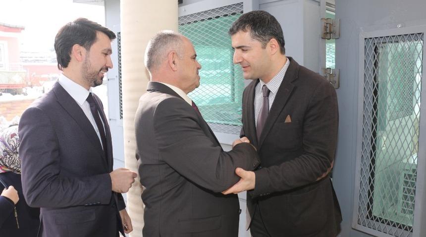 Başkan &Ouml;zt&uuml;rk Emniyet ve SGK&rsquo;yı ziyaret etti