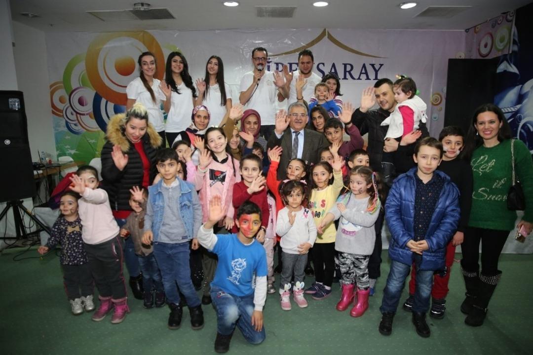 Başkan B&uuml;y&uuml;kkılı&ccedil; AVM ziyaretinde