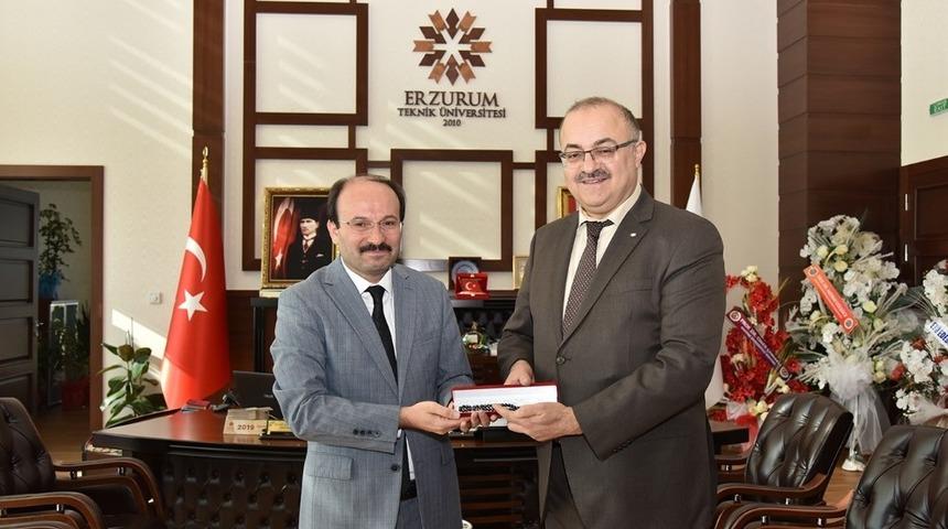 ET&Uuml; - İT&Uuml; KKTC Akademik İşbirliği Protokol&uuml; imzalandı