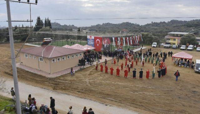 Bozyurt’ta halı saha ve spor tesisi hizmete açıldı