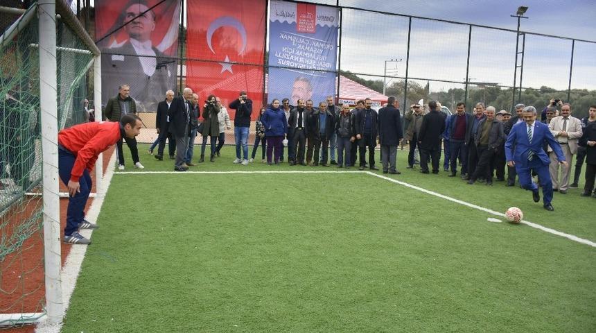 Bozyurt&rsquo;ta halı saha ve spor tesisi hizmete a&ccedil;ıldı