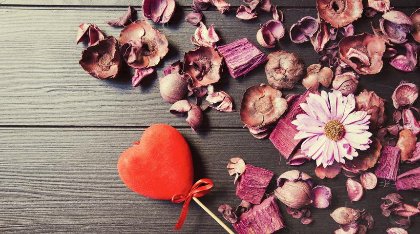 Sevgililer G&uuml;n&uuml;'ne &ouml;zel dekorasyon &ouml;nerileri