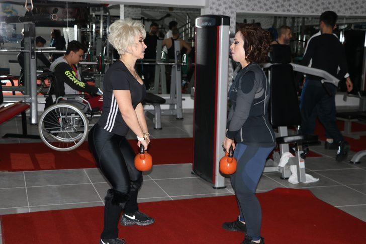 Kiloları yüzünden kaldırımda yürümesi bile yasaktı! Şimdi bambaşka biri oldu G2