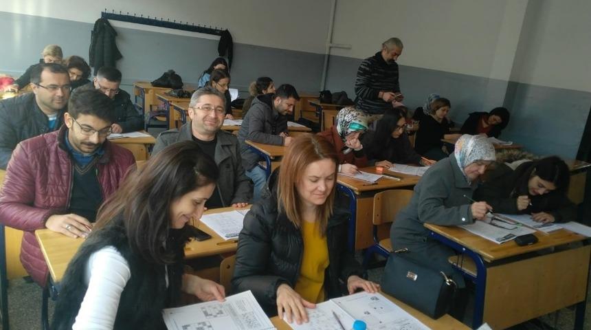 &Ouml;ğretmenler g&ouml;n&uuml;ll&uuml; eğitim alıyor
