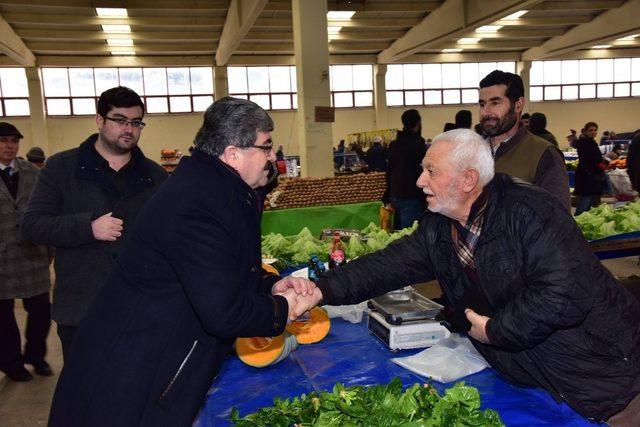 Başkan Can, kapalı pazar esnafı ile bir araya geldi