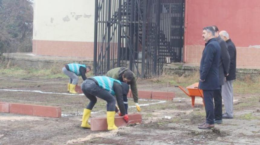 H&uuml;k&uuml;ml&uuml;lerden eğitime destek