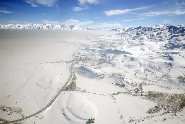 Kar Yüksekova'ya hem çile hem güzellik getirdi  G1