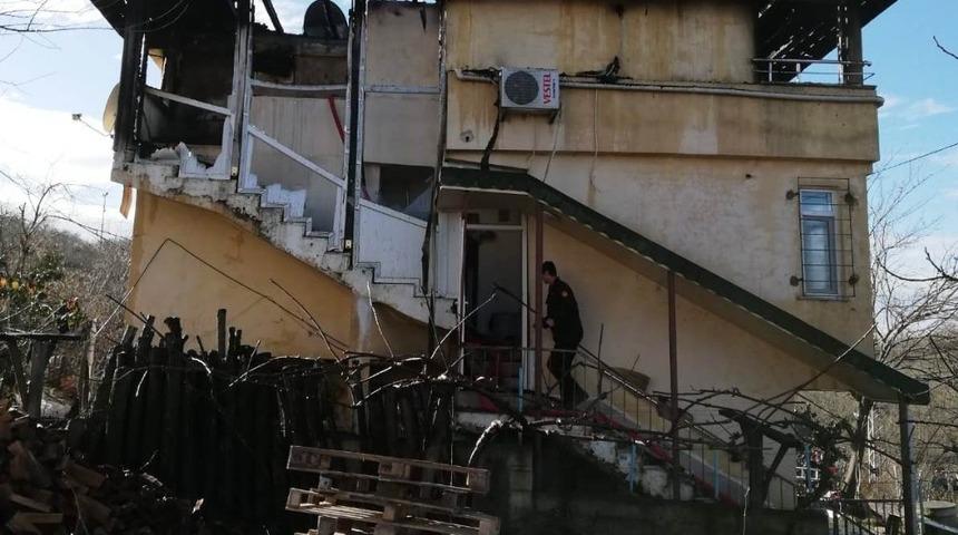 Fatsa&rsquo;da &ccedil;atı yangını