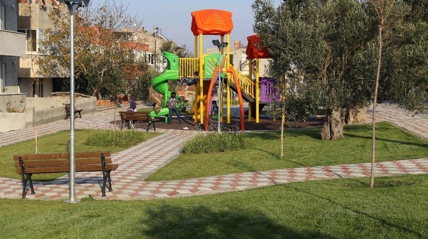 Burhaniyeli &ccedil;ocukların park sevinci
