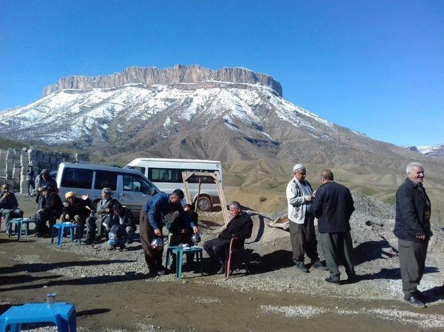 Derecik’te kış günü bahar keyfi