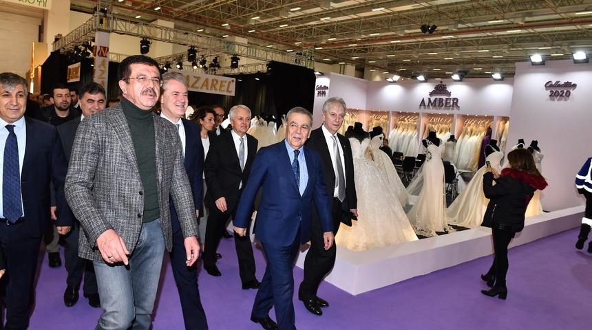 Gelinlik modasının kalbi İzmir'de atıyor