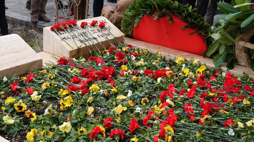 İlhan Cavcav kabri başında anıldı