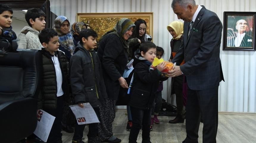 Isparta Belediyesi’nden ücretsiz karne şenliği