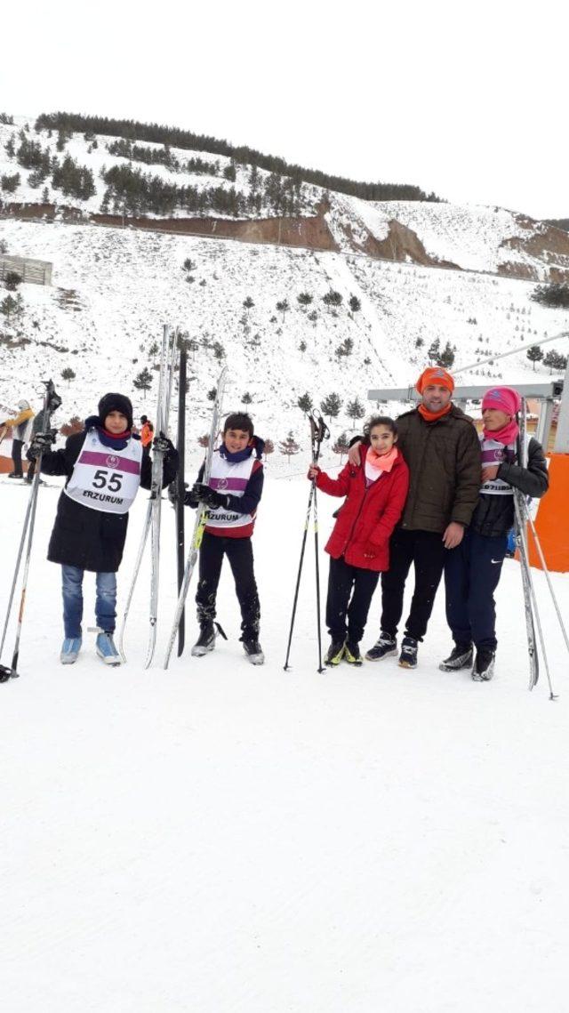 Şampiyon özel sporculardan Başkan Tarhan’a ziyaret