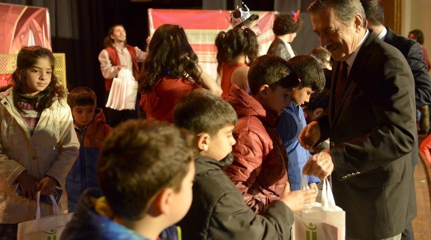 Karne hediyelerini Başkan Ataç’tan aldılar