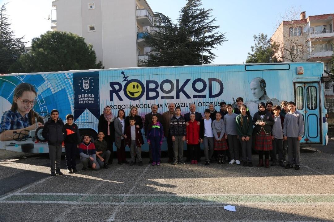 Bu otob&uuml;s&uuml;n rotası bilim